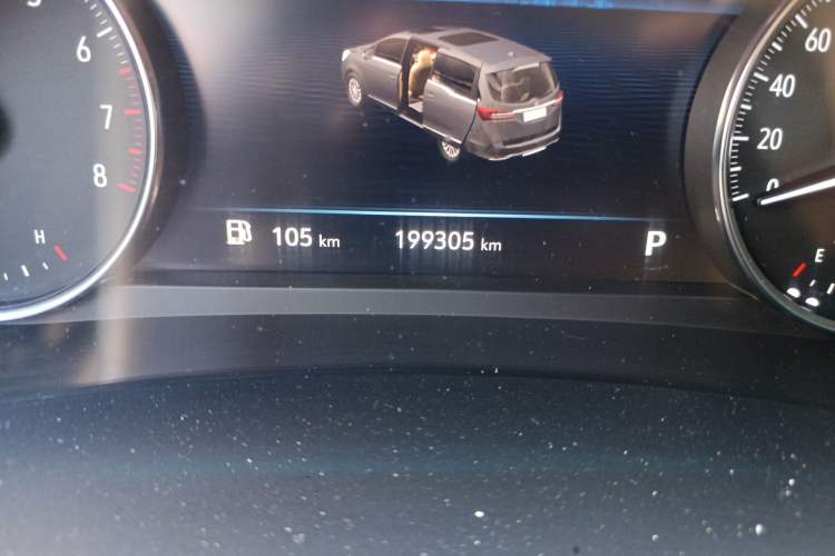 Used Buick GL8 2021 Land Cruiser Executive Class 652T Comfort Model Odometer Close Up