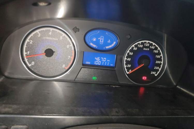 Used Geely Auto Classic Emgrand 2013 Sedan 1.8L Manual Elite Model