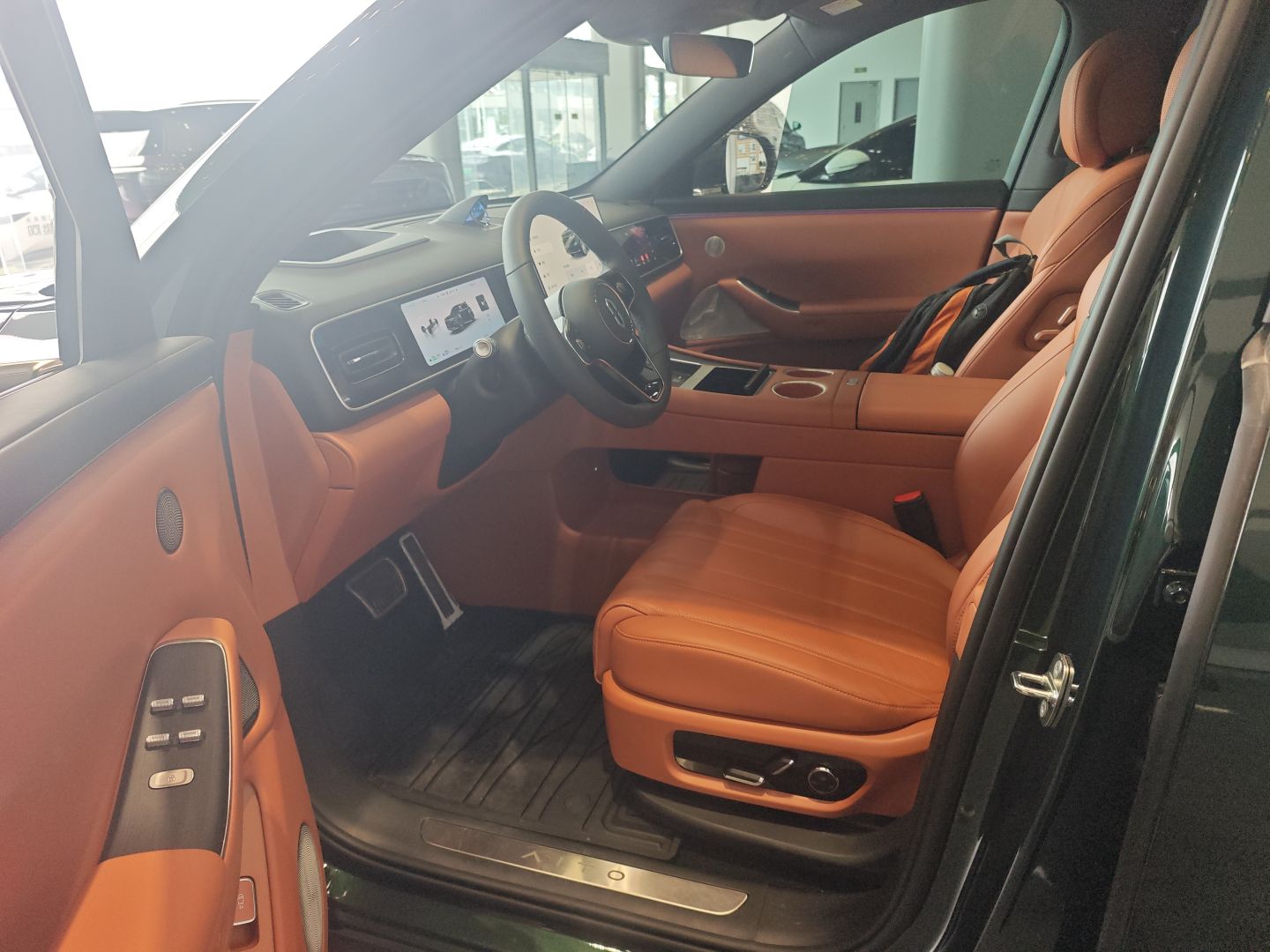 Переднее сиденье в автомобиле