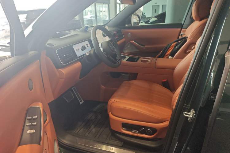 Used Hima AITO M7 2026 Model Range-Extending Max All-Wheel Drive 6-Seater Version Left Front Seat