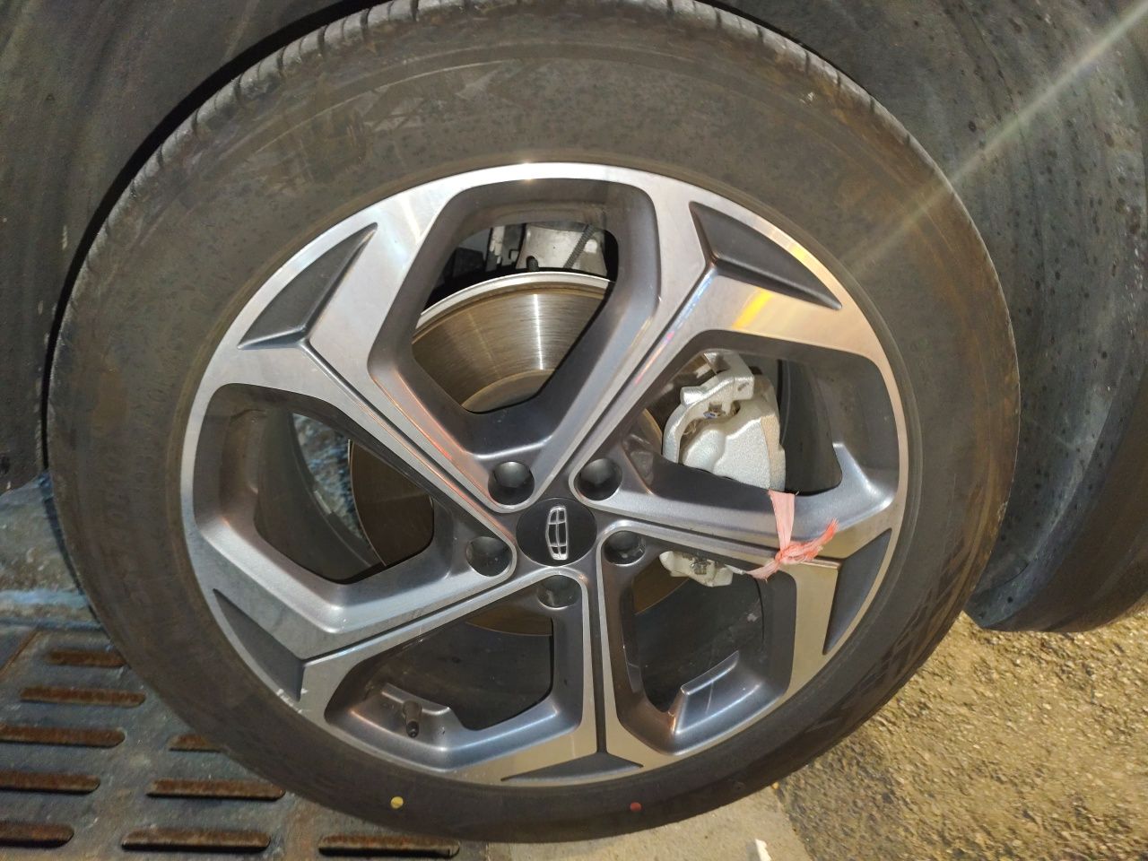 Geely Auto Monjaro L 2024 2.0TD DCT EVO Two-Wheel Drive Long-Range Version — снимка 8