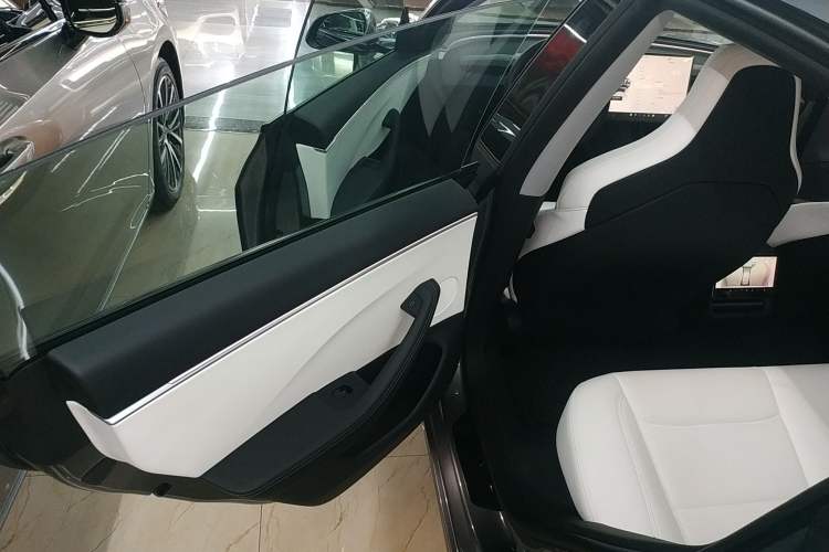 Used Tesla Model 3 2024 High-Performance All-Wheel-Drive Version
