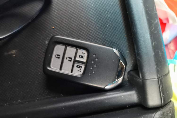 Used Honda Odyssey 2018 2.4L Supreme Edition Vehicle Key