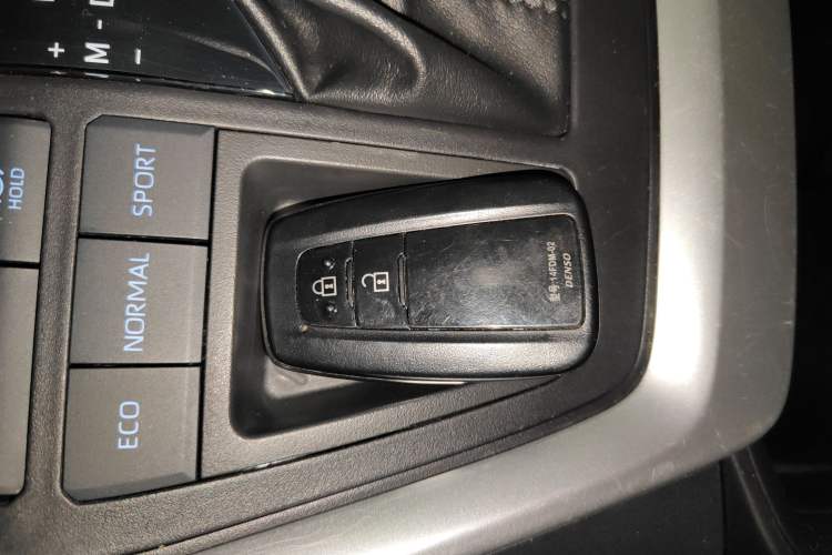 Used Toyota Wildlander 2021 2.0L CVT Two-Wheel Drive Luxury Edition
