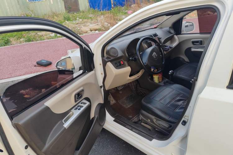 Used Zotye Cloud 100 