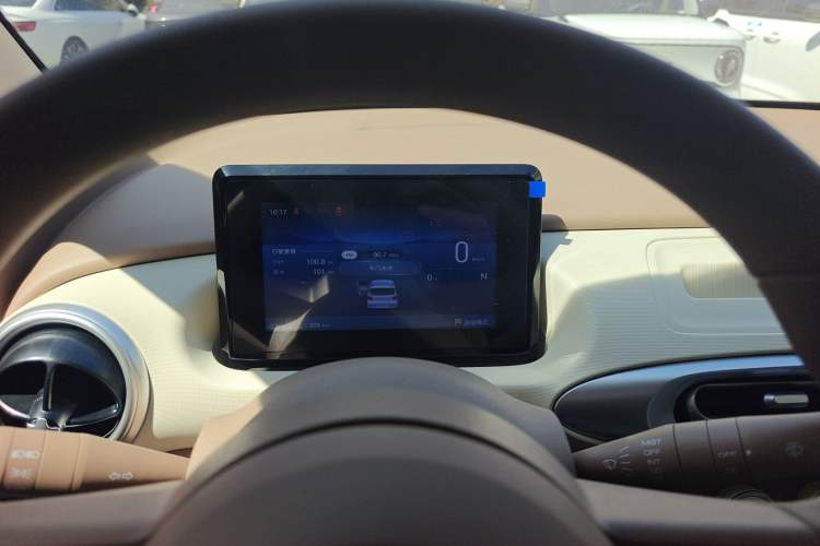 Used Wuling Hongguang MINIEV 2025 Four-Door Version Advanced Edition Instrument Cluster