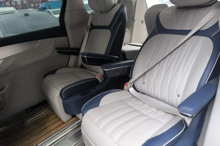 Used Roewe iMAX8 2021 400TGI Supreme Series Prestige Edition
