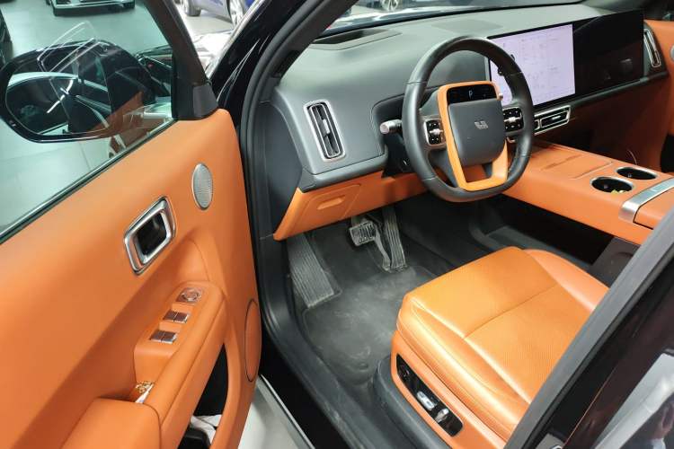 Used Li Auto L8 2023 Pro Model
