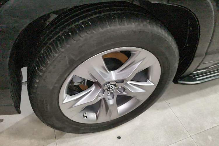 Used Toyota Highlander 2018 2.0T Four-Wheel Drive Luxury Version 7 Seats China VI Standard Exterior 5