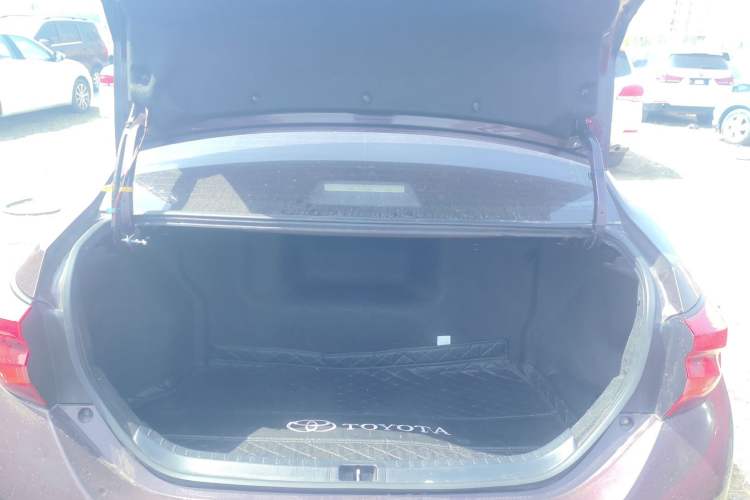 Used Toyota Levin 2017 Revised Dual-Engine 1.8H GS E-CVT Elite Sunroof Version China V Standard