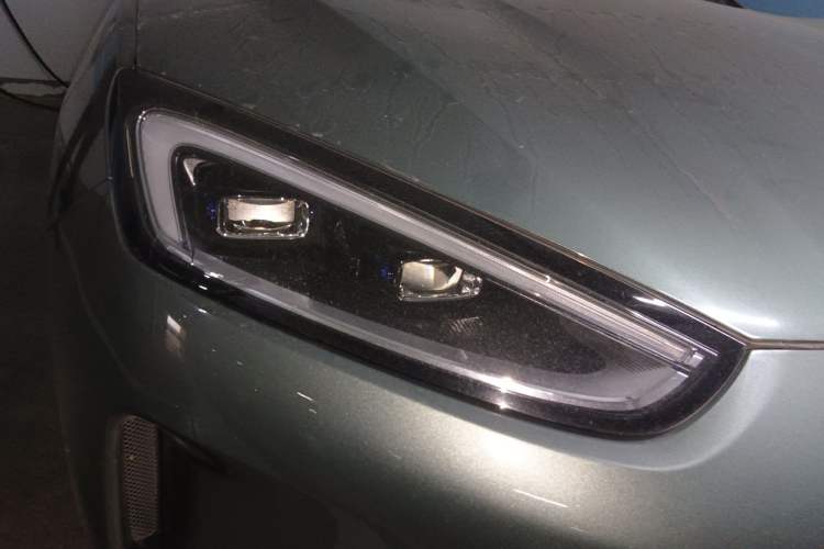 Used Hima AITO M5 2022 Pure Electric Rear-Drive Standard Edition Right Front Headlight