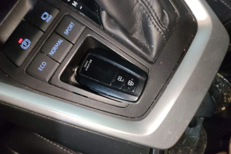 Used Toyota Wildlander 2020 2.0L CVT Two-Wheel Drive Luxury Edition Interior 1