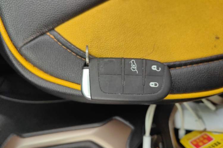 Used Jeep Renegade 2018 Connected Large Screen Version 180T Automatic Jingneng Version Vehicle Key