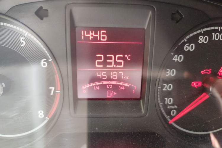 Used Volkswagen Jetta 2017 1.5L Manual Comfort Model Odometer Close Up