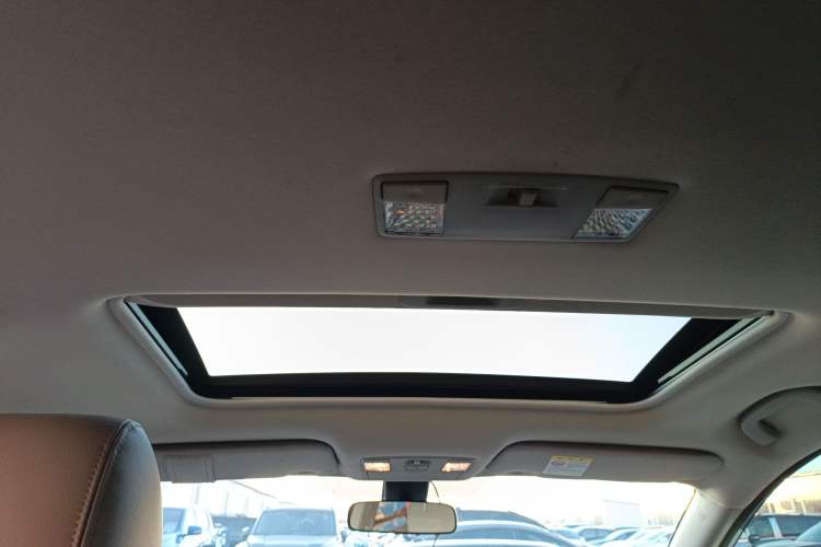 Used Mazda Mazda 8 2011 2.3L Deluxe Edition