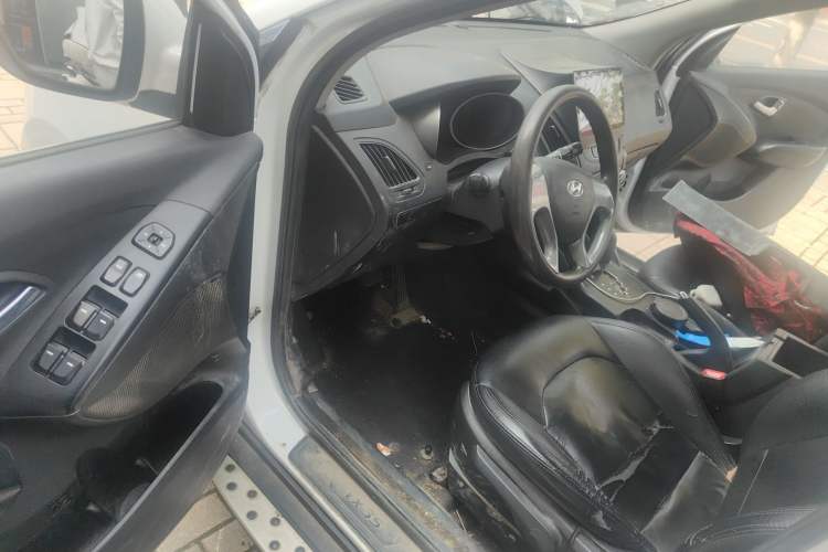 Used Hyundai ix35 2015 2.0L Automatic 2WD Comfort Edition China IV Standard Driver Seat