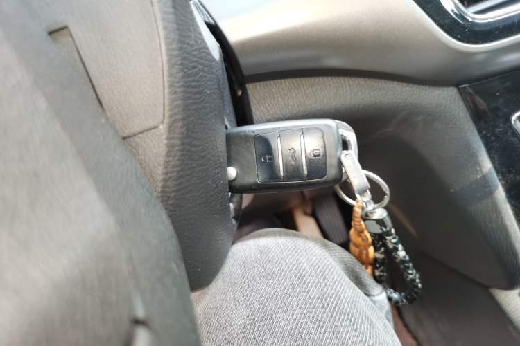 Used CHANGAN KAICHENG Oushang A600 2016 1.5L Manual Luxury 6-Seater
