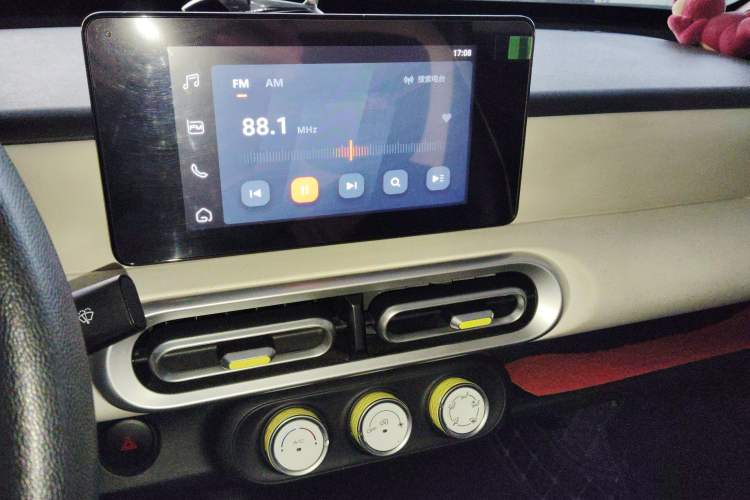 Used Wuling Hongguang MINIEV 2024 3rd Generation 215km Advanced Version
