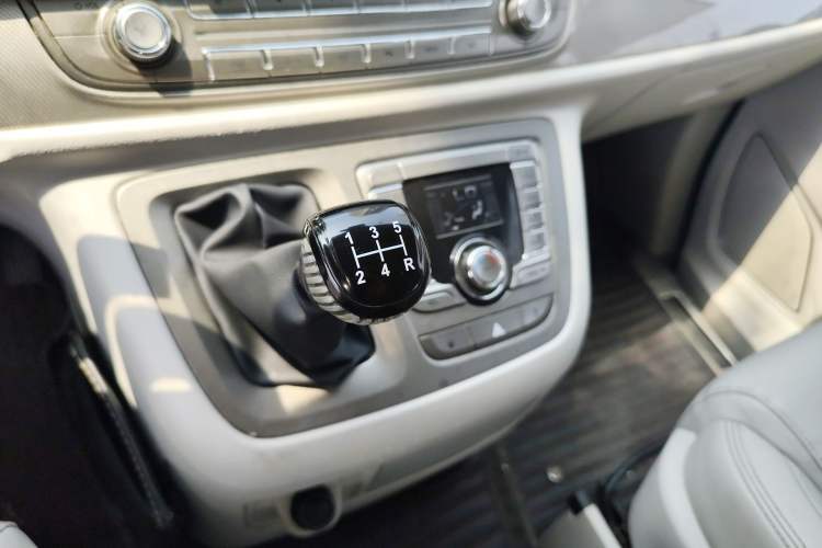 Used SAIC MAXUS G10 2018 PLUS 2.4L Manual Elite Edition
