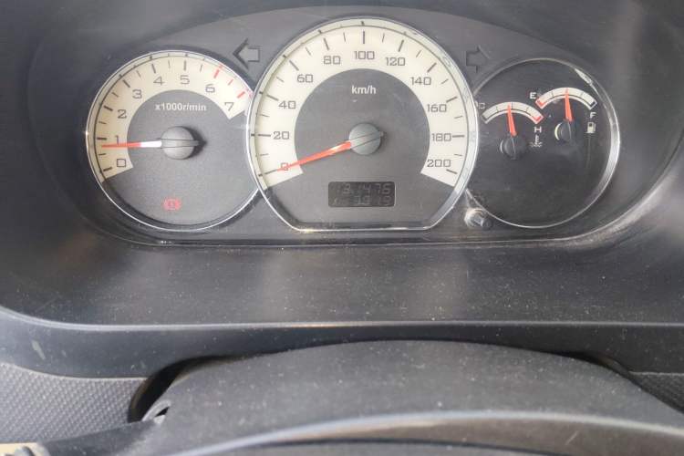 Used Wuling Hongguang 2013 1.2L S Comfort Model China IV Standard Odometer Close Up