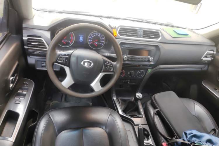 Used Great Wall Wingle 5 2017 2.0T European Version Diesel Two-Wheel Drive Advanced Large Double-Cab GW4D20E
