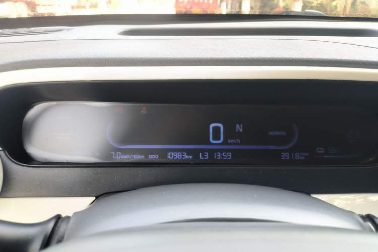 Used Geely Galaxy Panda 2025 210 km – Yuanqi Bear Instrument Cluster