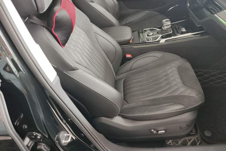 Used Hongqi HS5 2022 Revised Version 2.0T Smart Connect Flagship Edition
