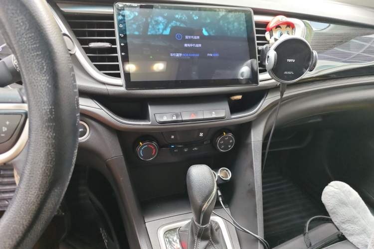 Used Buick Excelle GX 2018 18T Automatic Elite Model Audio And AC Panel