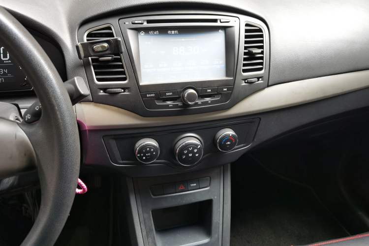 Used Roewe 350 2015 1.5L Manual Luxury Sunroof Edition