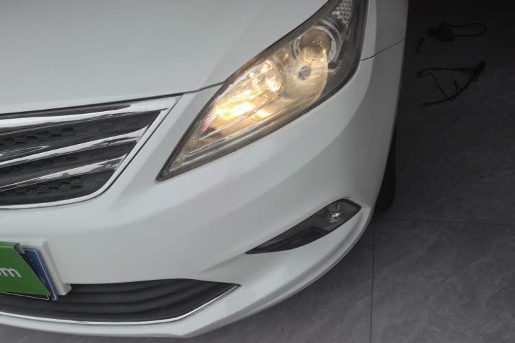 Used CHANGAN Eado 2015 1.6L Automatic Luxury Model Left Front Headlight