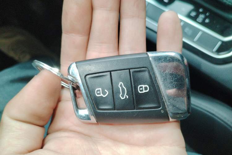 Used Volkswagen Magotan 2017 330TSI DSG Luxury Model Vehicle Key