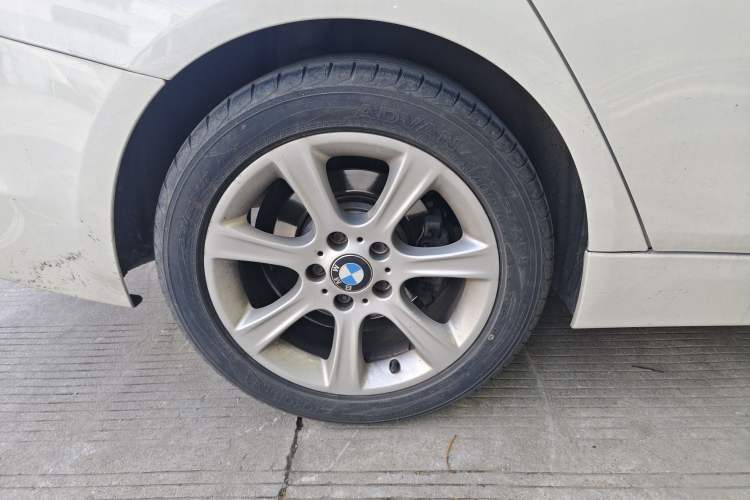 Used BMW 3 Series 2014 328Li Fashion Model
