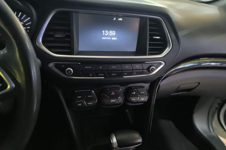 Used GAC Trumpchi GS4 2015 200T G-DCT Luxury Edition
