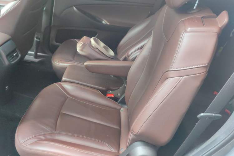 Used Buick GL6 2019 18T 6-Seater Connected Luxury Version China V Standard

