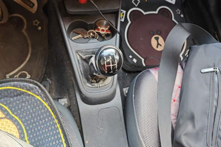 Used Geely Auto Diamond 2014 Sedan 1.5L Manual Entry-Level Model Gear Lever