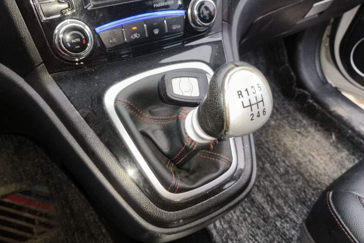 Used Haval H6 2016 Upgraded Model 1.5T Manual Two-Wheel Drive Elite Version