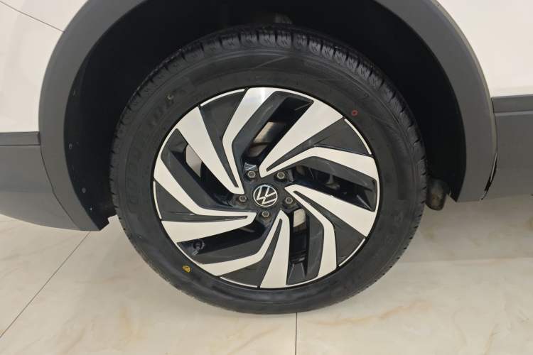 Used Volkswagen Tiguan L 2022 330TSI Automatic Two-Wheel Drive Comfort Edition Right Rear Wheel Hub