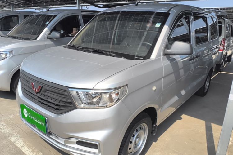 Used Wuling Hongguang V 2022 1.5L Jingqu Version Hydraulic Power Steering LAR