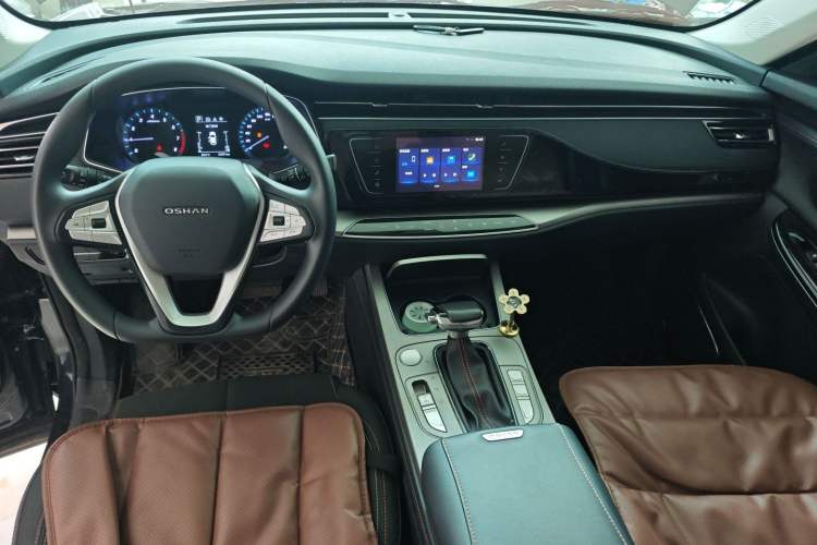 Used CHANGAN OSHAN X7 2020 1.5T Automatic Elite Edition Center Console