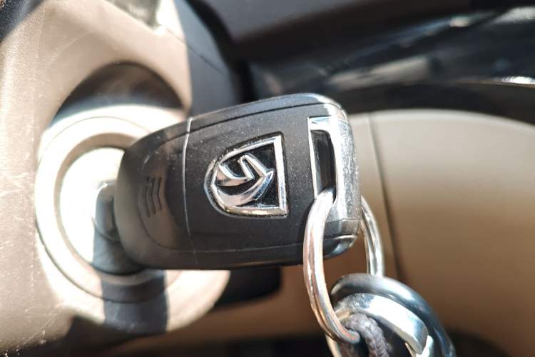 Used Baojun 730 2014 1.5L manual Comfort version 7 seats