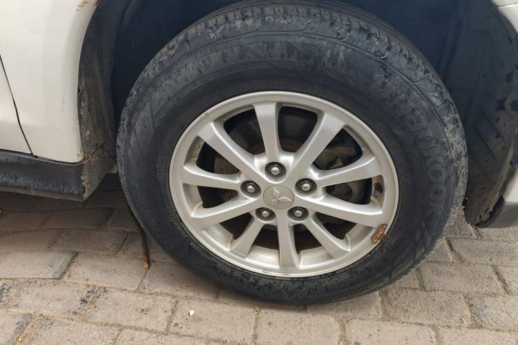 Used Mitsubishi ASX 2013 1.6L Manual Two-Wheel Drive Standard Edition Right Front Wheel Hub