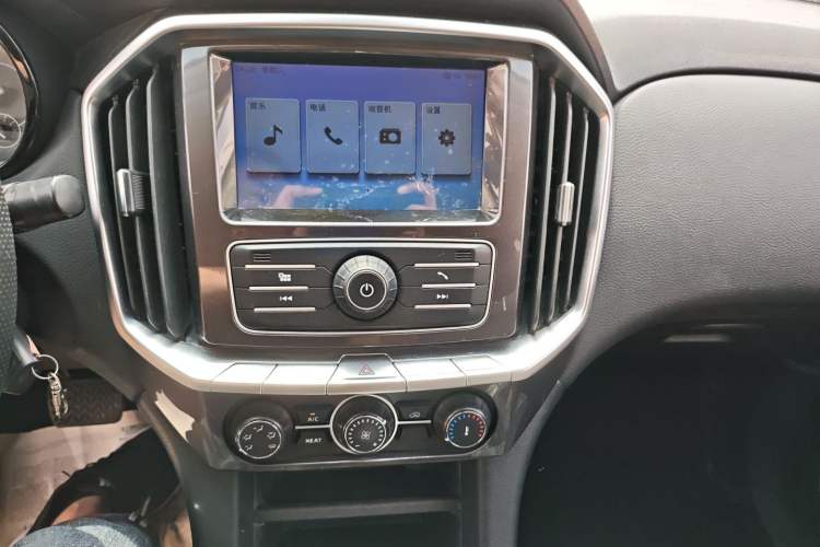 Used JMC Yuhu EV 2022 4x2 LX JX1032PSEF5BEV Audio And AC Panel