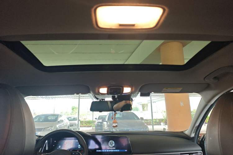 Used Hyundai Elantra 2021 1.5L CVT LUX Prestige Edition