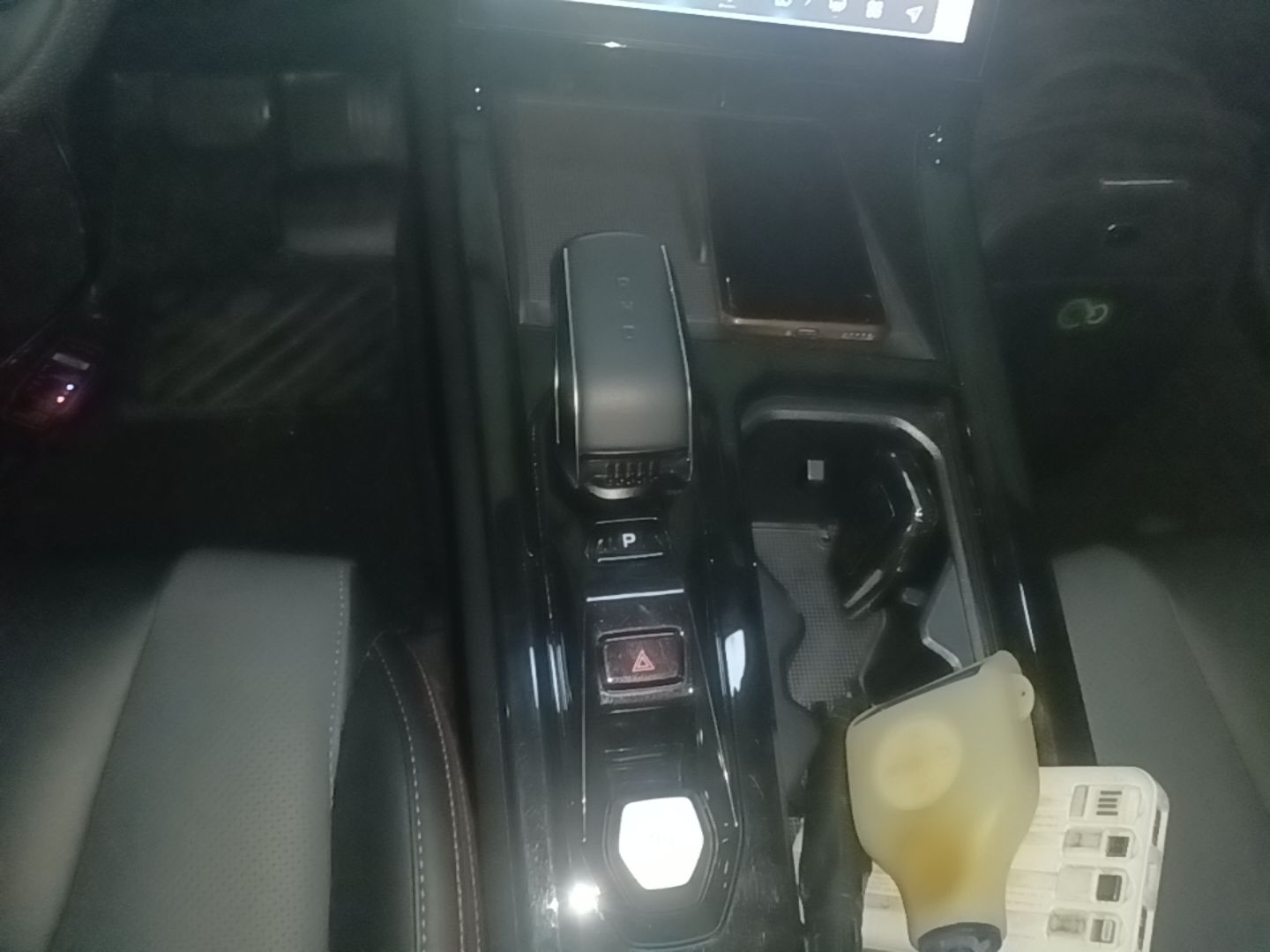 Geely Auto Emgrand X7 Sport 2023 Boyue COOL 1.5TD Smart Connect+ — снимка 16