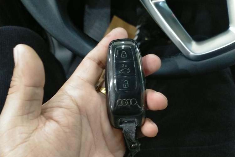 Used Audi Q7 2022 55 TFSI quattro S line Sport model