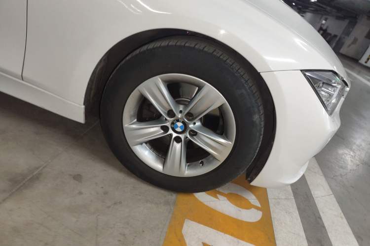 Used BMW 3 Series 2015 320i Fashion Model
