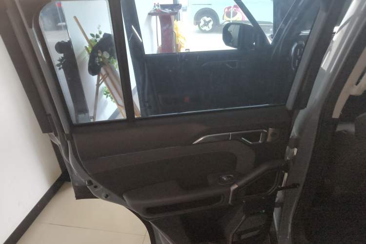 Used JETOUR Traveler 2023 2.0T All-Wheel-Drive CrossPRO Interior 5