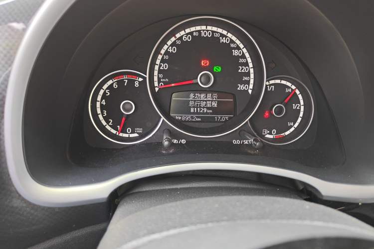 Used Volkswagen Beetle 2014 2.0 TSI Turbo Version Odometer Close Up