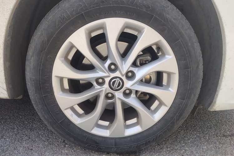 Used Nissan Sylphy 2022 Classic 1.6XL CVT Luxury Edition Right Front Wheel Hub