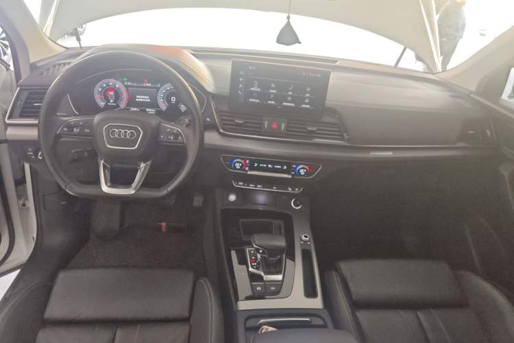 Used Audi Q5L 2022 40T Fashionable and Dynamic Model
